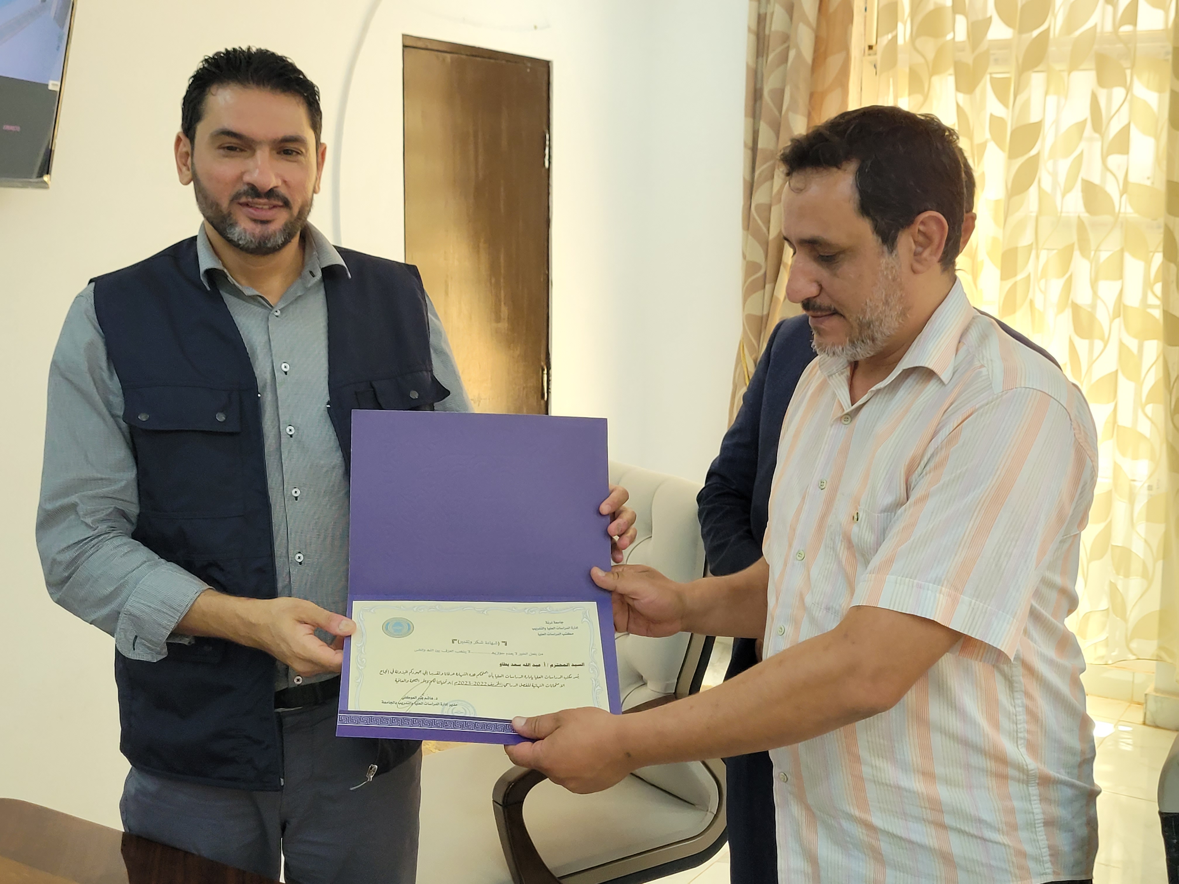 السيد د.رئيس جامعة درنة يعتمد نتائج الدراسات العليا