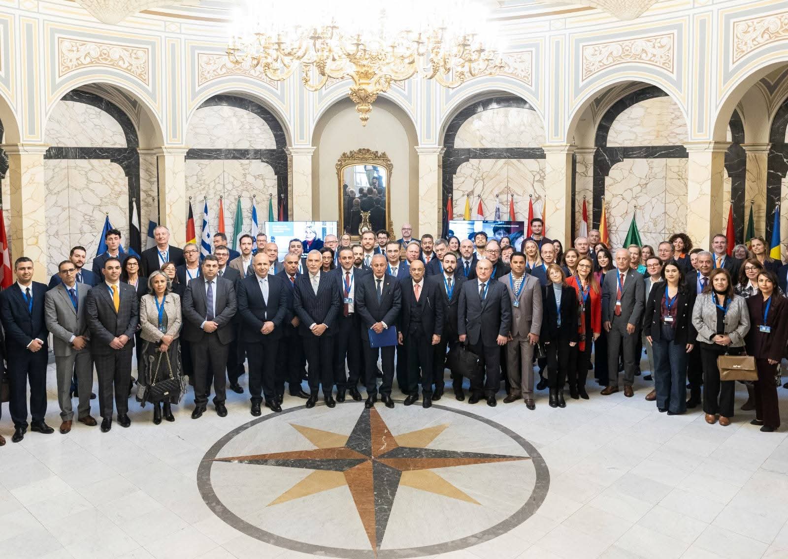 مشاركة جامعة درنة في اجتماعٍ إقليميٍّ بمدينة برشلونة لتعزيز التعاون الأكاديمي في مجال إدارة الكوارث الطبيعية